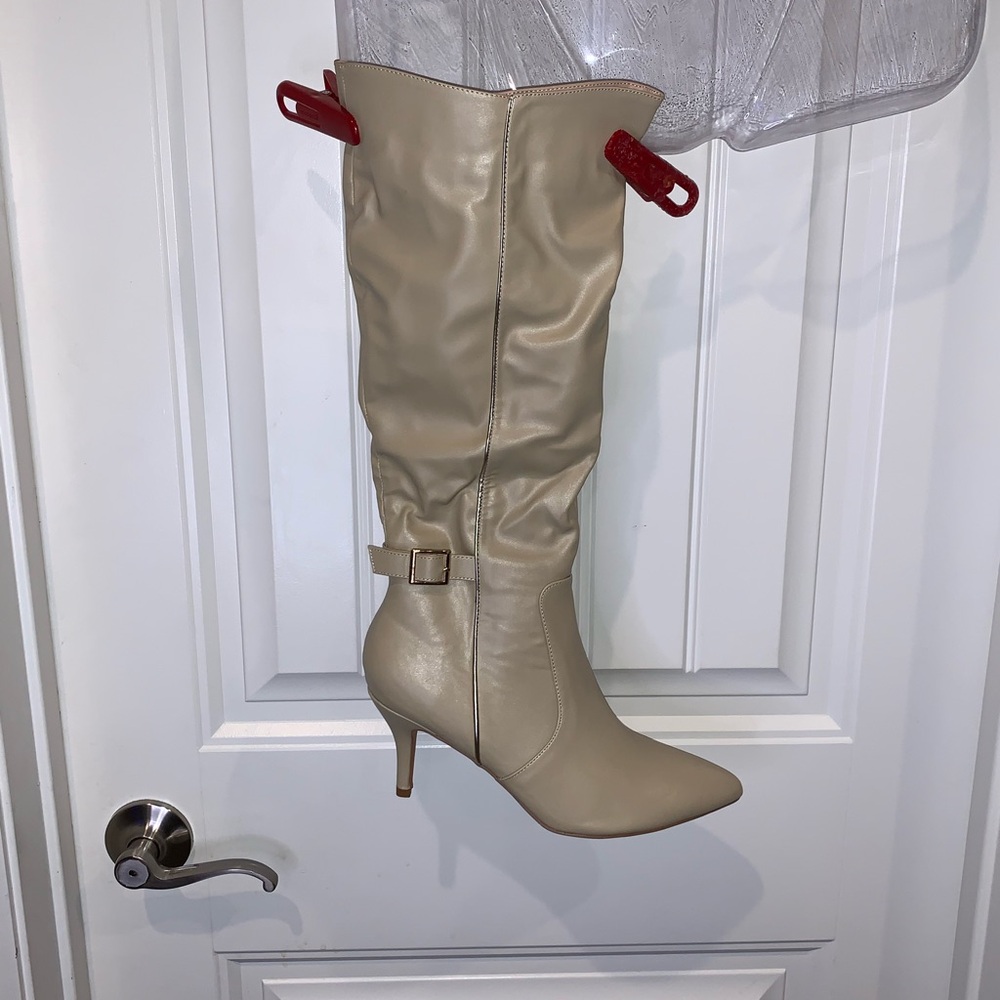 Elegant Cream Knee-High Women's Boots